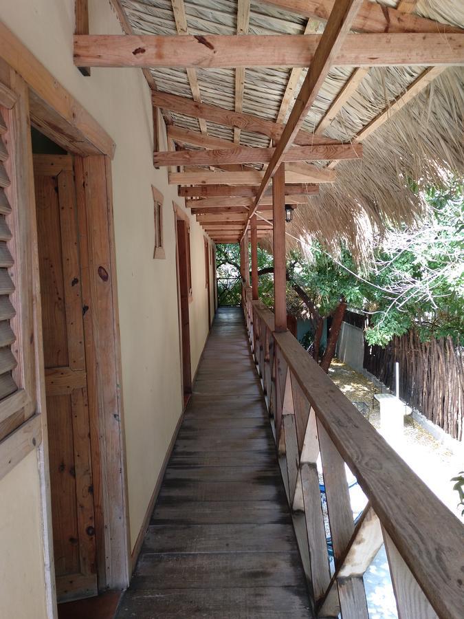 Hotel Loro Tuerto Barahona Eksteriør bilde