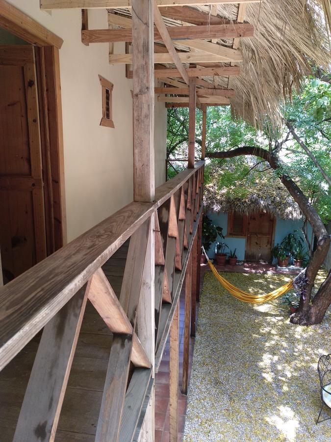 Hotel Loro Tuerto Barahona Eksteriør bilde